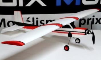 PolyClub pour la publicité aérienne par drone